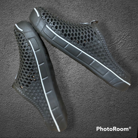 LIKE NEW SPORT Women’s black/white rubber mules Size 39 (8) - Picture 2 of 8